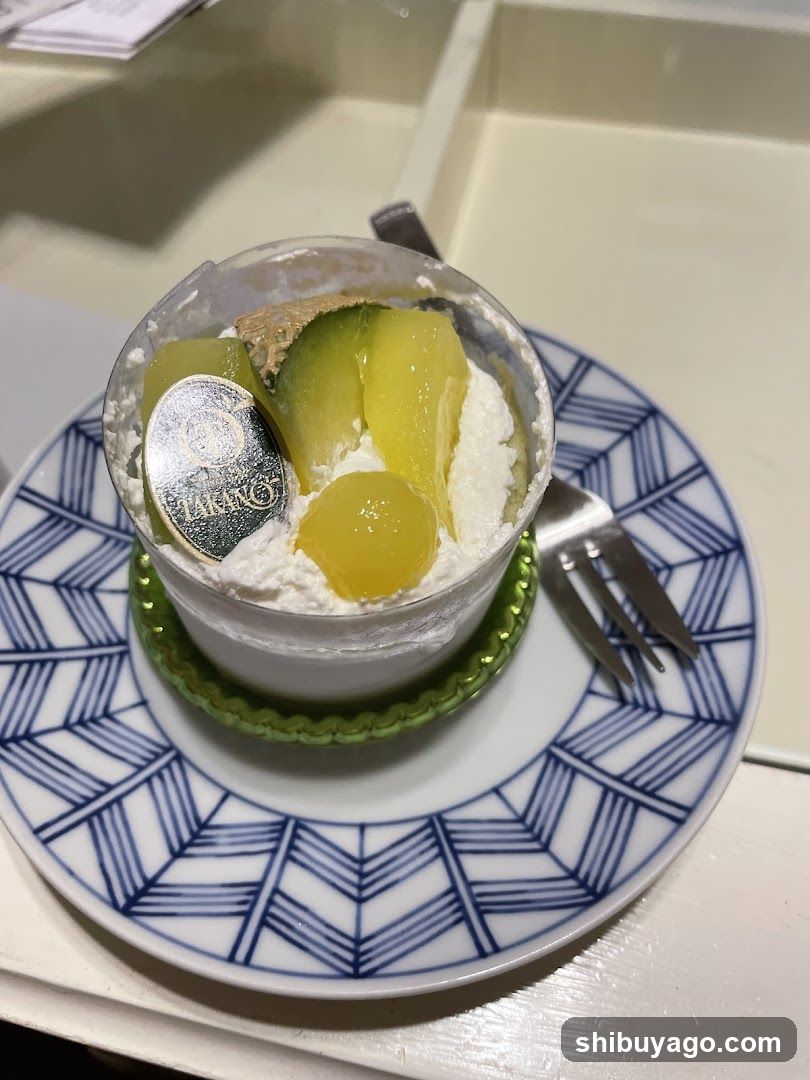 Dessert with Mango and Cream