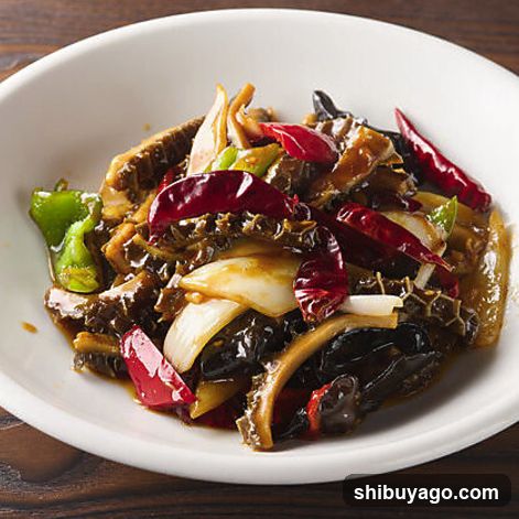 Stir-fried Beef Tripe with Chili and Vegetables