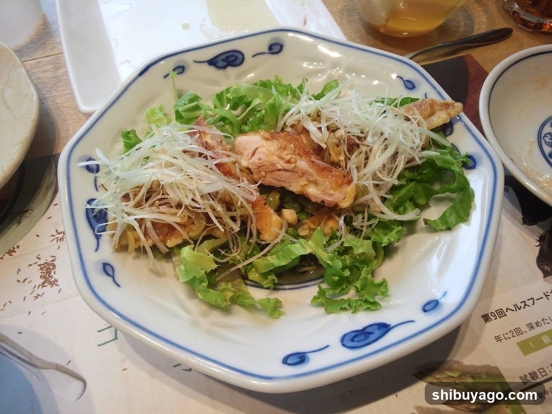 Salad with Chicken and Lettuce