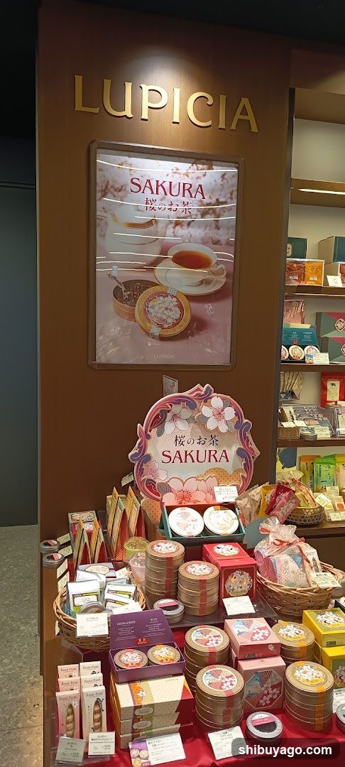 LUPICIA Sakura Tea Display