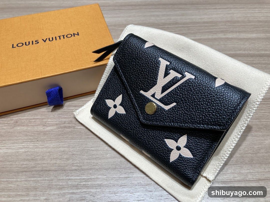 Louis Vuitton Wallet with Box