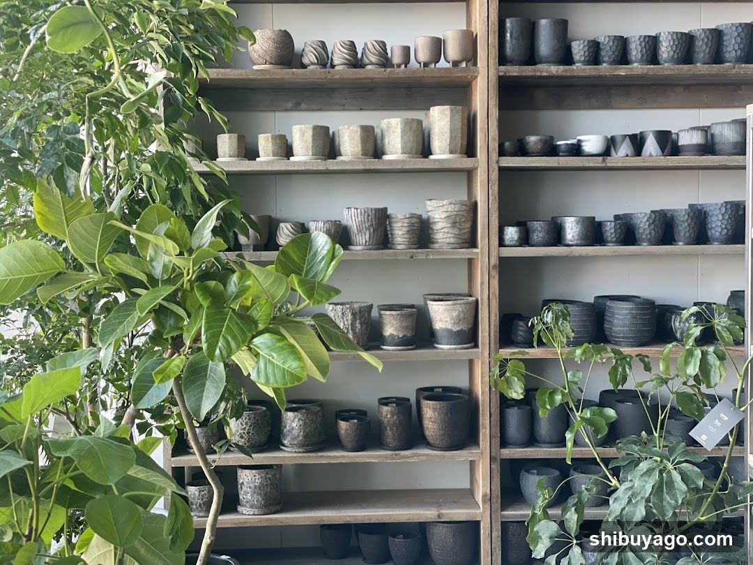 Ceramic Pottery Display Shelf