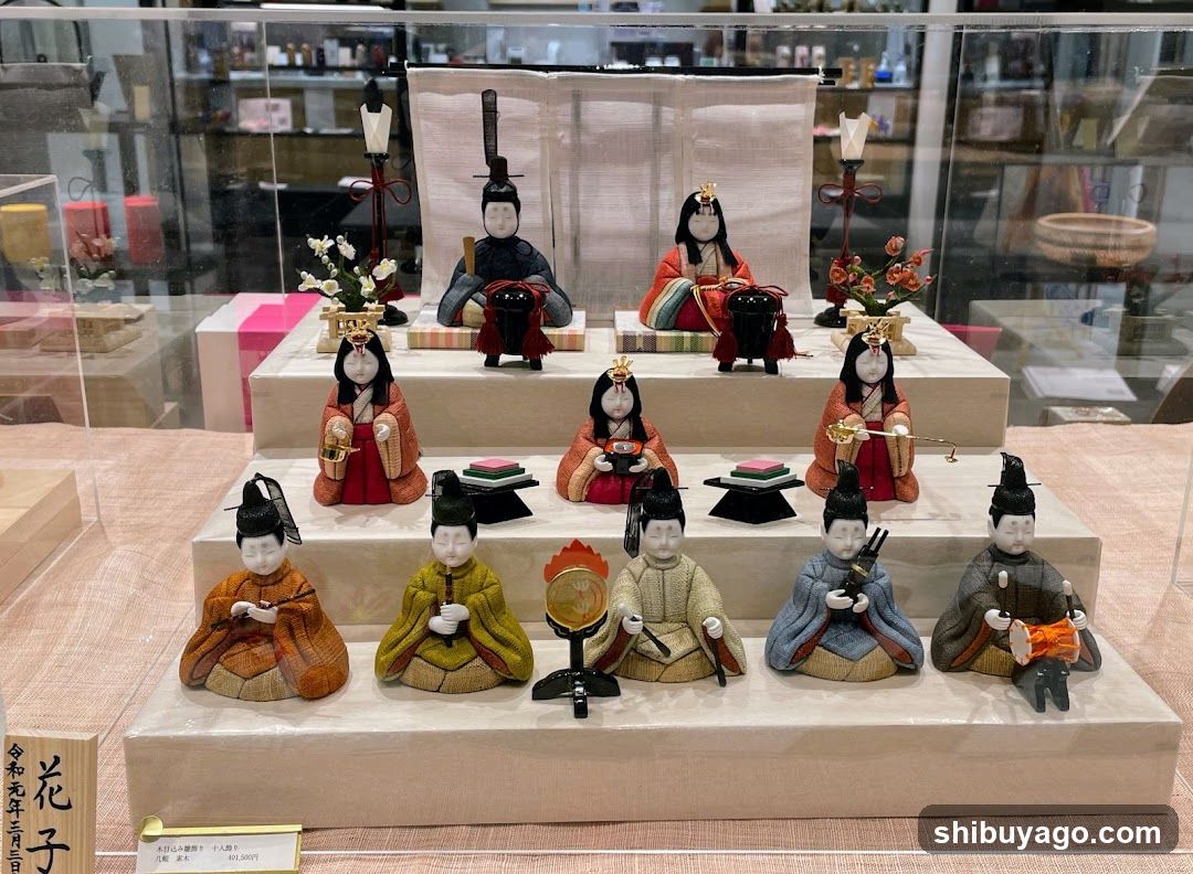 Hina Dolls Display