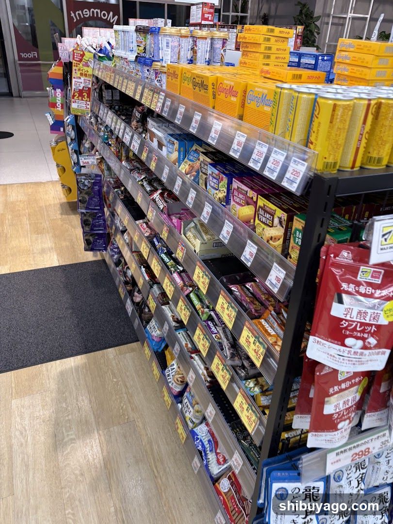 Aisle of snacks and drinks in a store