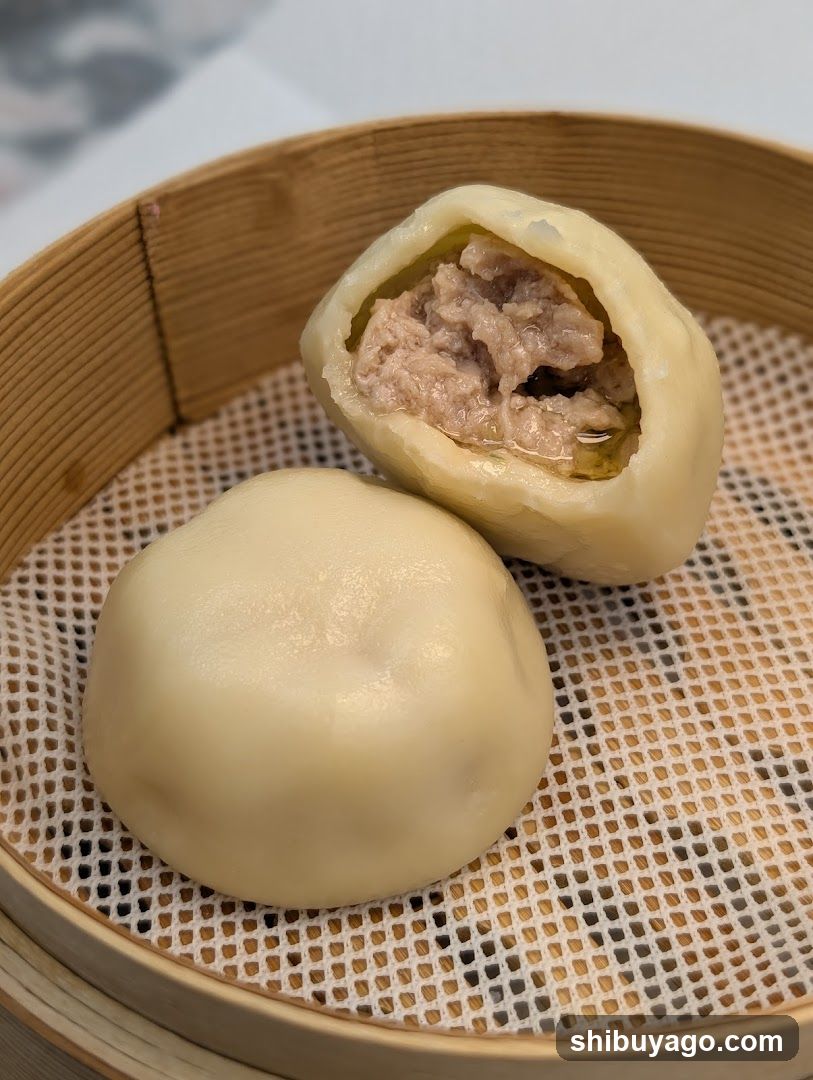 Steamed Dumplings in Bamboo Steamer