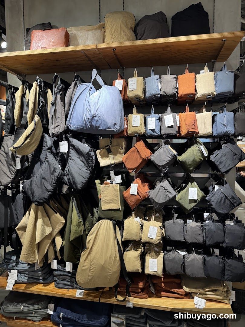 Packaging and Bags Display