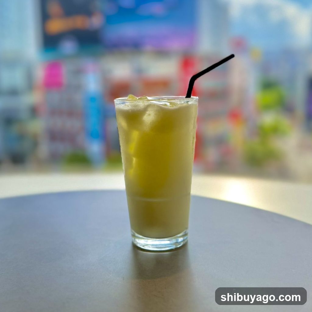 Iced Lemonade with Black Straw