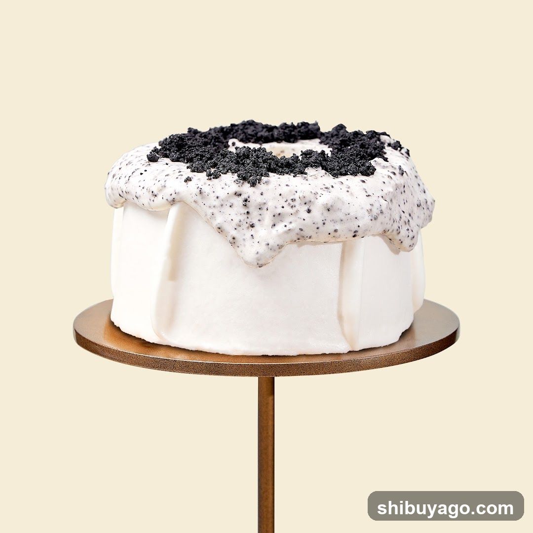 Oreo Cake with Cream Cheese Frosting