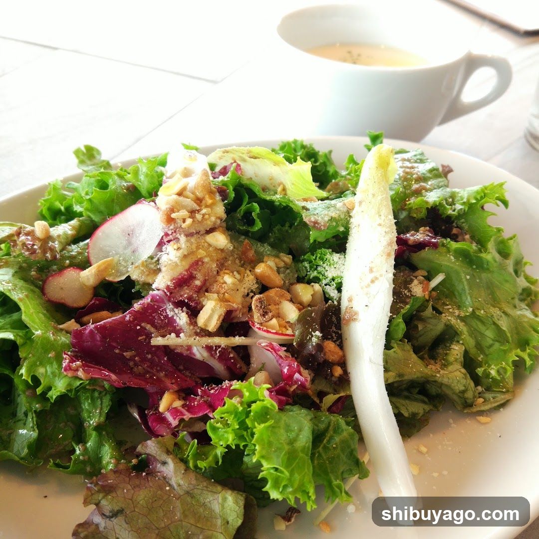 Salad with Radish and Nuts