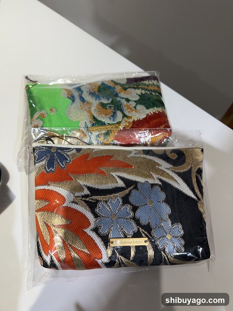 Patterned Pouches in Packaging
