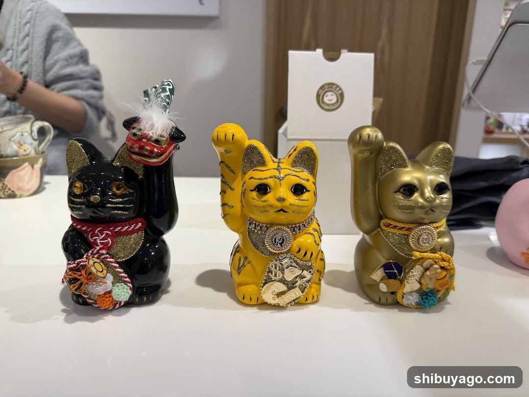 Maneki-neko figurines display