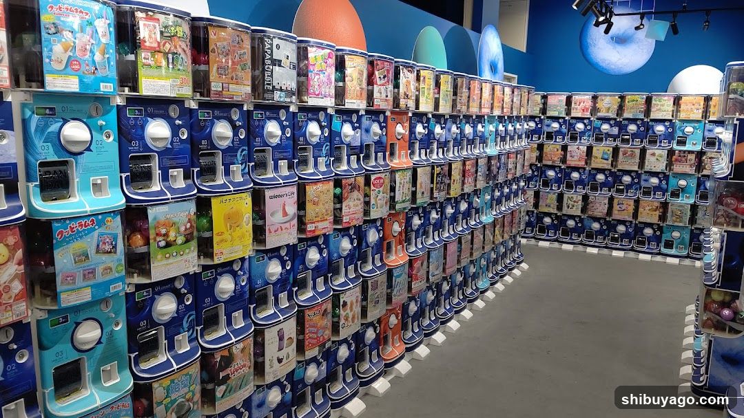 Gashapon Machine Display
