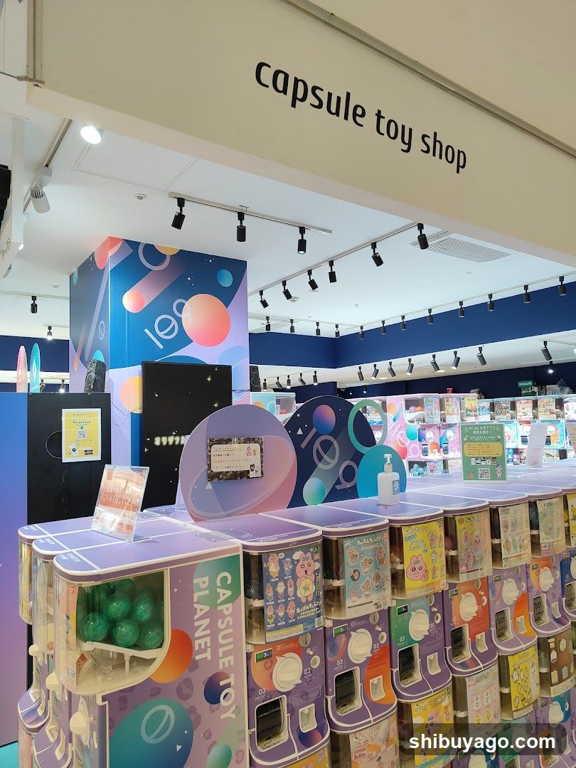 Capsule Toy Shop Interior