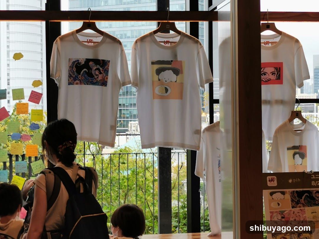 T-shirt Display Window