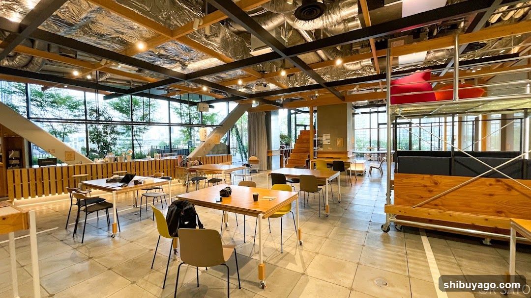 Modern Interior Space with Tables and Chairs