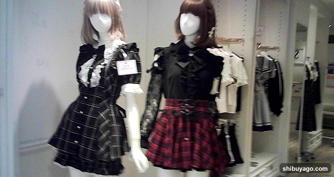 Lolita Fashion Mannequins Display