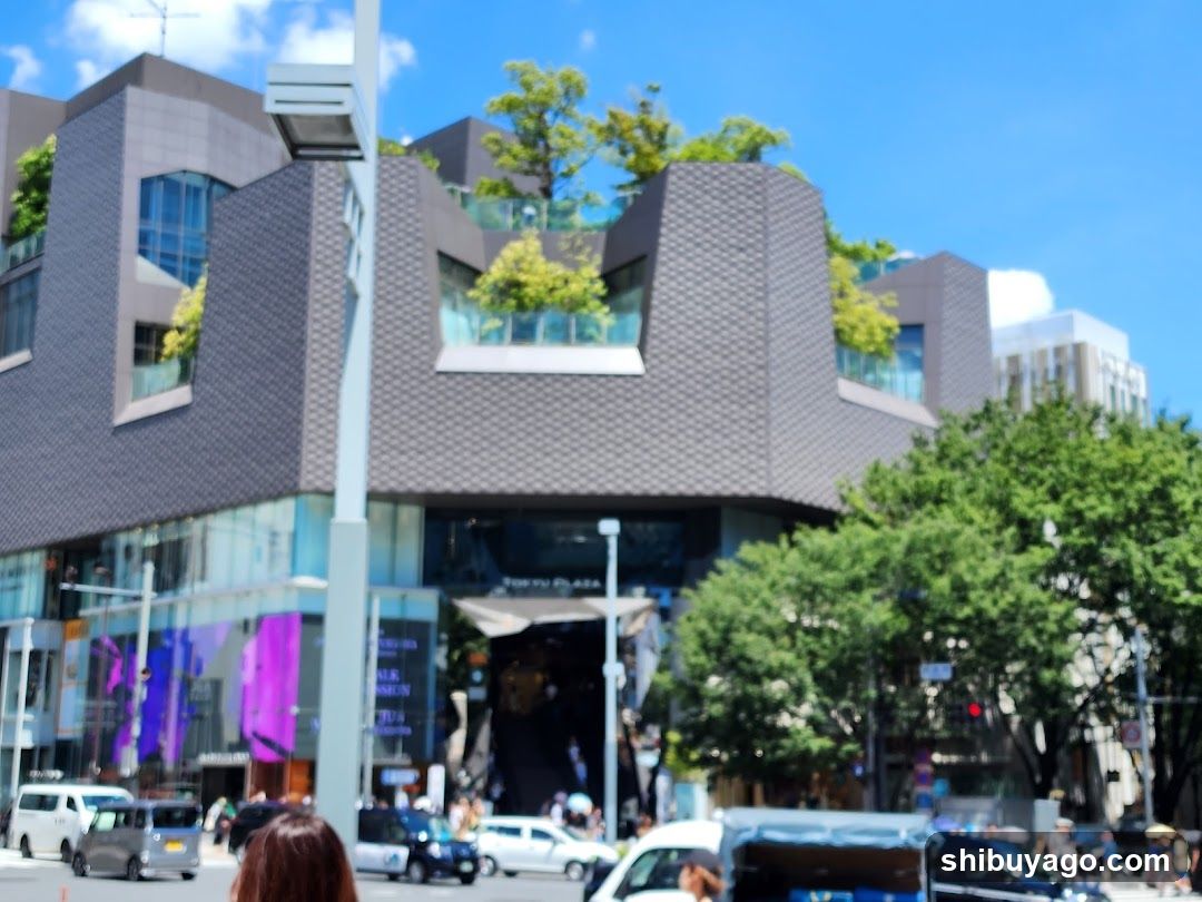 Urban Street Scene with Modern Building