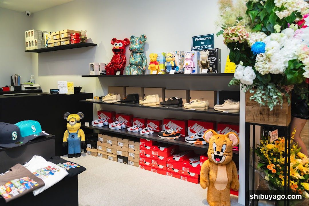 MFC STORE Interior Display