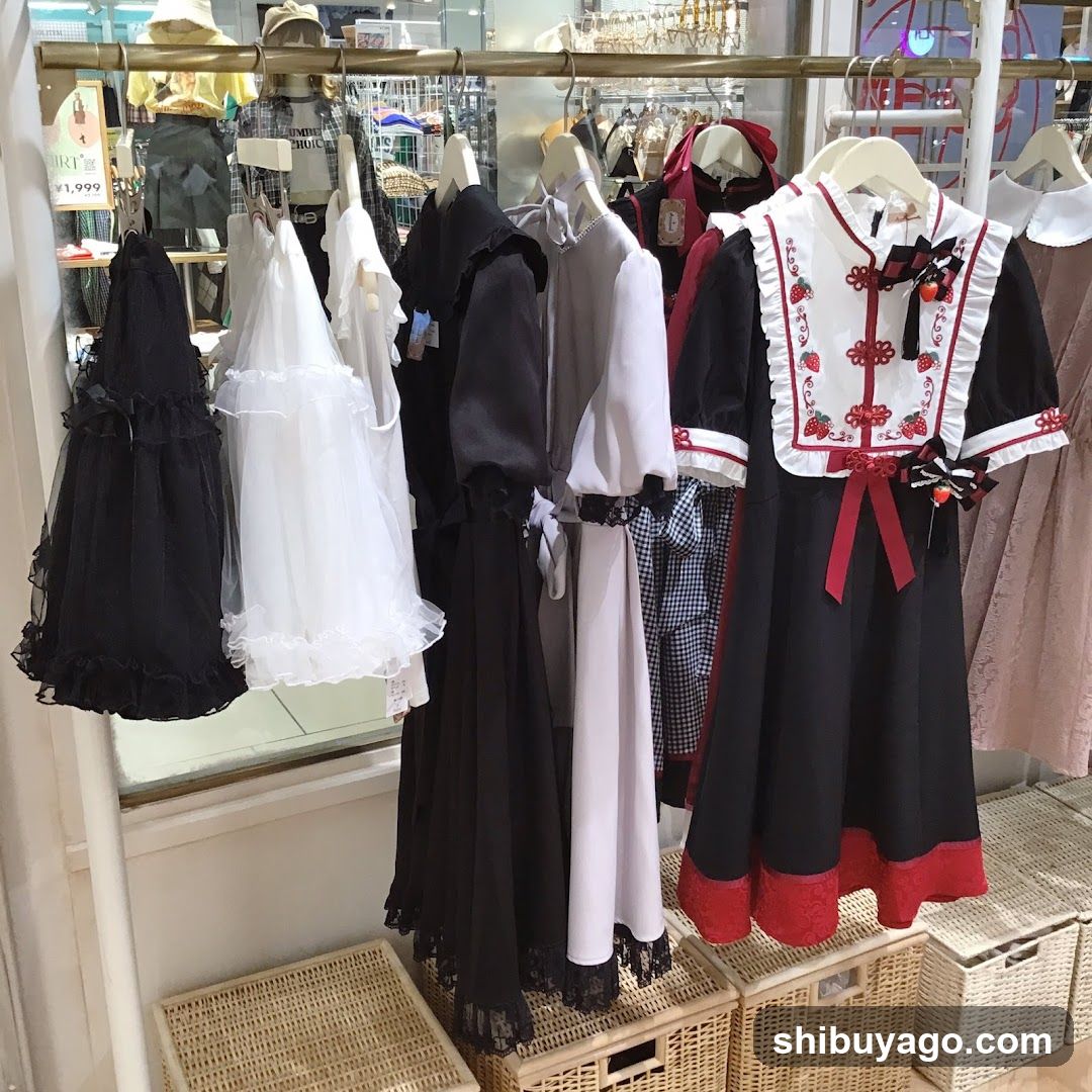 Fashion Store Interior Display