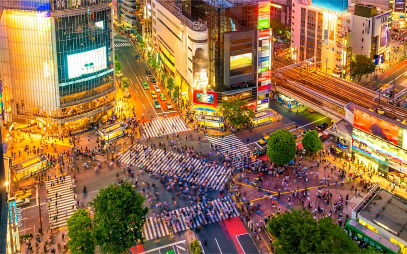 Shibuya Scramble Crossing: The World's Busiest Pedestrian Intersection
